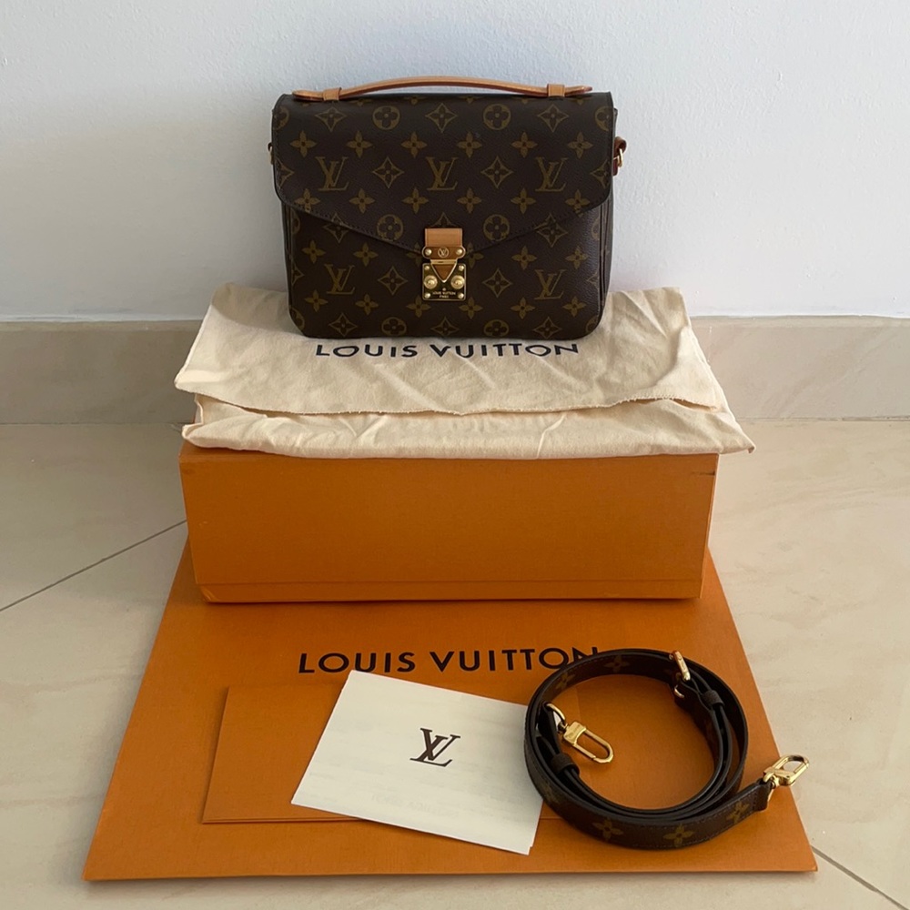 Louis Vuitton Pochette Métis